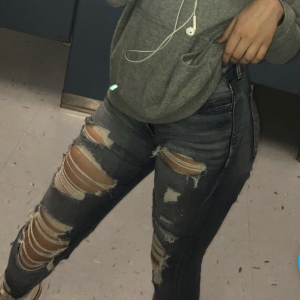 american eagle holy jeans